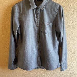 The North Face Women's Chambray Shirt | Medium